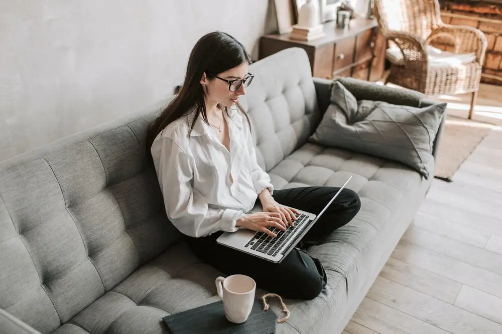 Cara Menjadi Freelancer dan Daftar Freelance Terpopuler 2023