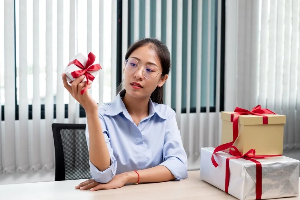 What Is Self-Reward? Definition, Benefits, and Examples