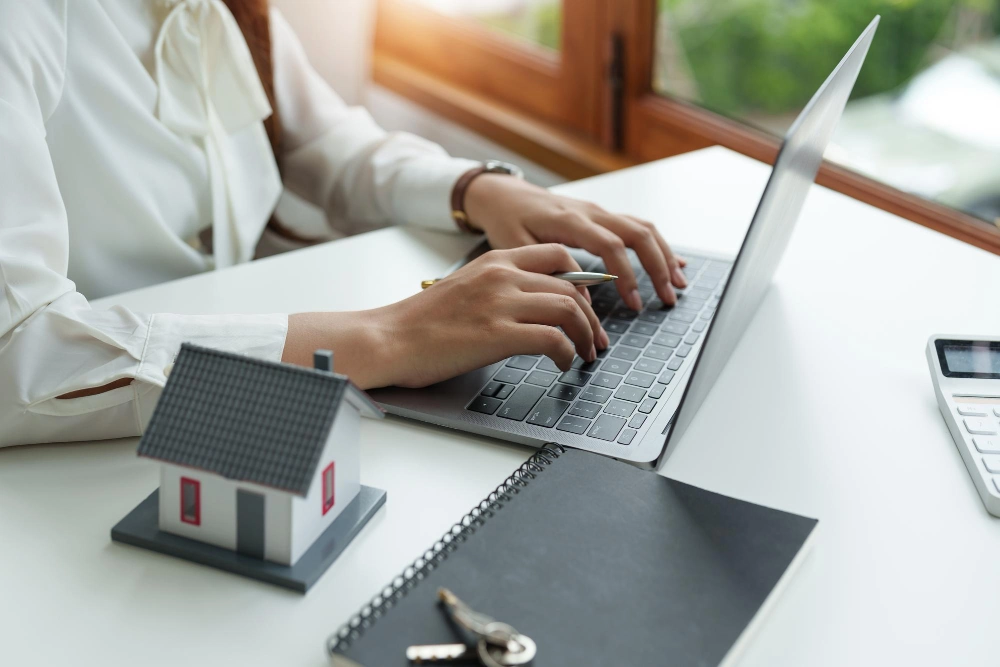 What is Online Property Investment? Types and AdvantagesWhat is Online Property Investment? Types and Advantages
