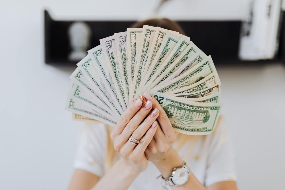 Skema Ponzi Adalah: Pengertian, Ciri-Ciri, dan Cara Menghindarinya