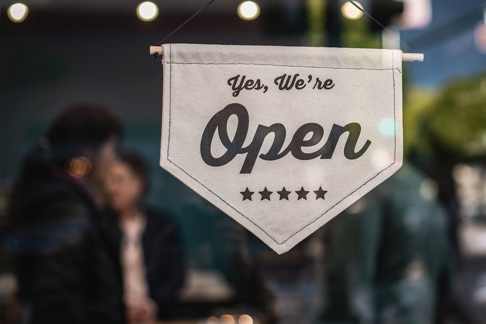 Tips Usaha Offline Agar Dapat Bertahan di Era Digital