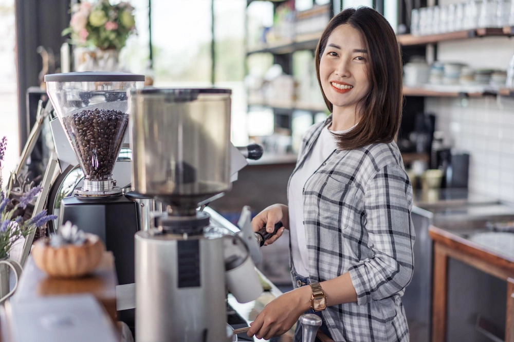Ingin Punya Franchise Kopi Kenangan? Ketahui Dulu Jawabannya!