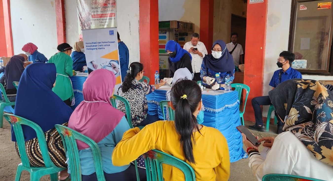 Hundreds of participants take turn checking their health conditions