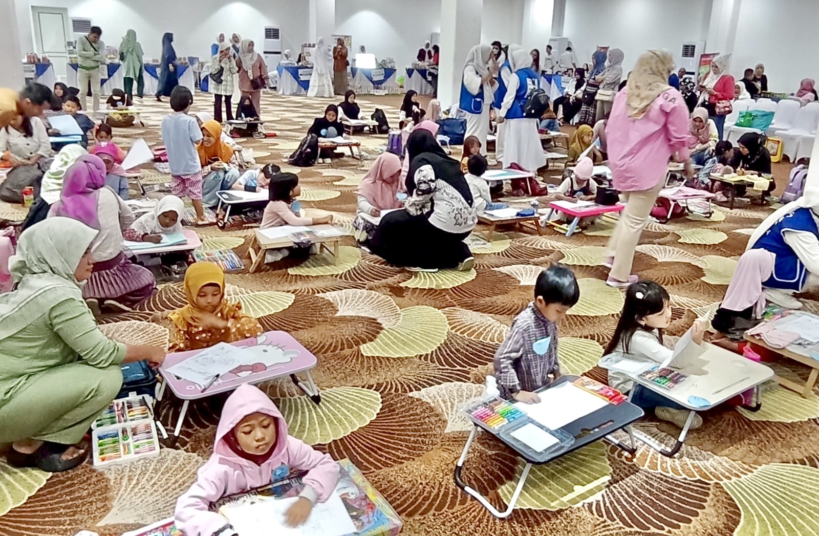 Coloring competition for kindergarten and elementary school categories