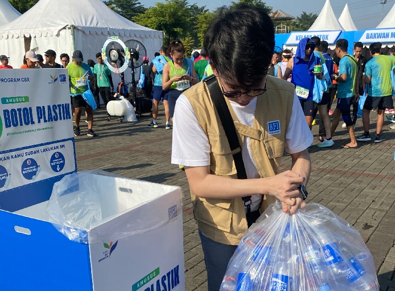 Sampah botol plastik langsung disalurkan kepada Bank Sampah rekanan