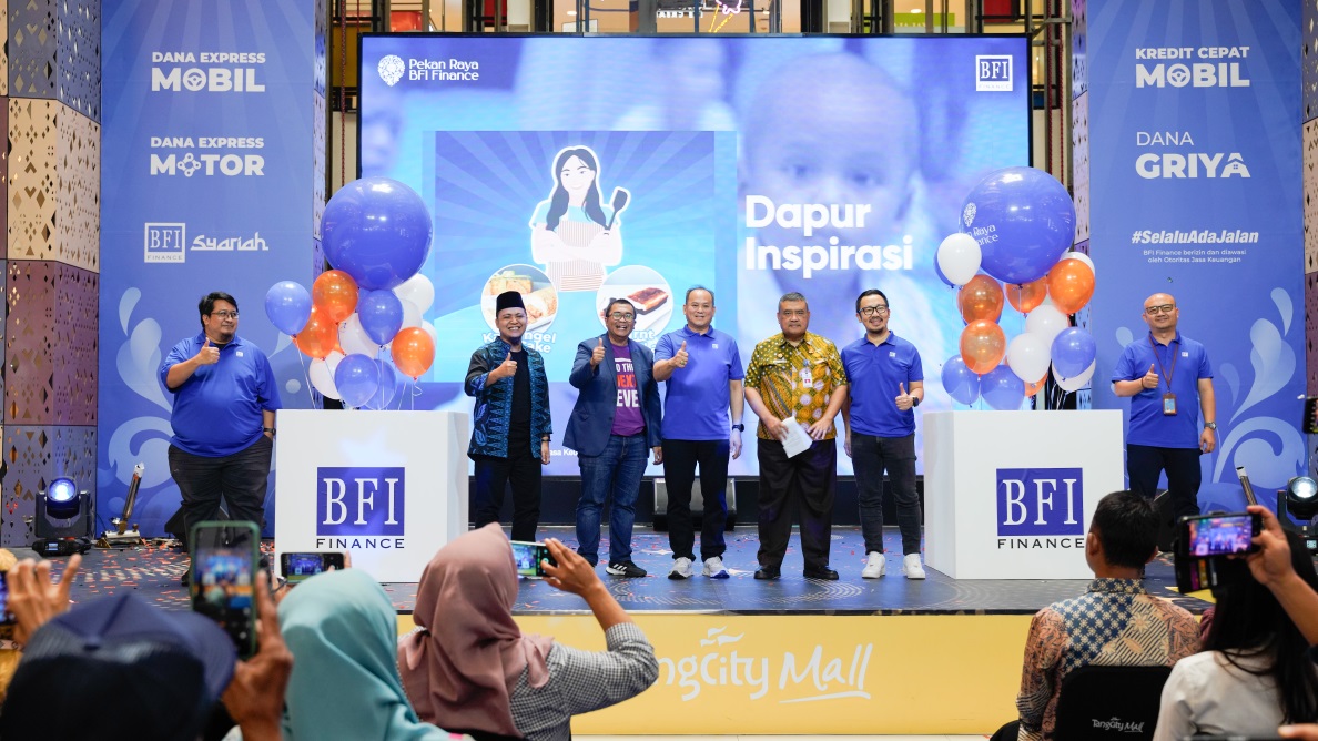 Acara dihadiri Kepala Dinas Perindustrian, Perdagangan, Koperasi, dan UKM Kota Tangerang Suli Rosadi (berbaju batik)