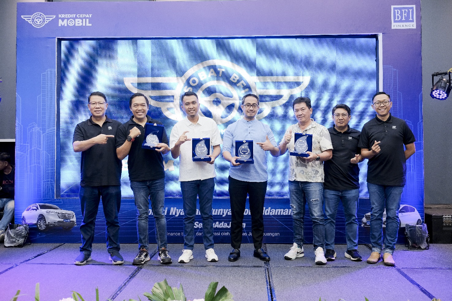 BFI Finance apresiasi mitra bisnis dalam Showroom Gathering Sobat BFI