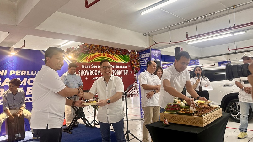 BFI Finance Perluas Bursa Mobil SOBAT BFI, Hadirkan Nilai Lebih untuk Konsumen Setia di Surabaya