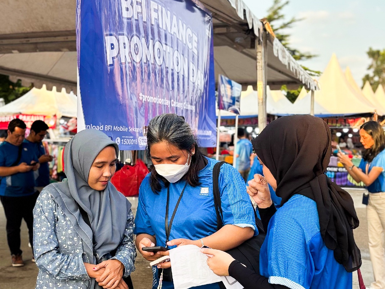 Edukasi dan konsultasi pembiayaan di booth BFI Finance untuk melengkapi rangkaian acara